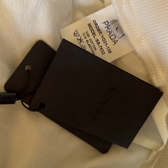 🧚♀️Prada logo-plaque high-waisted shorts 🧚♀️ - Picture 6 of 8